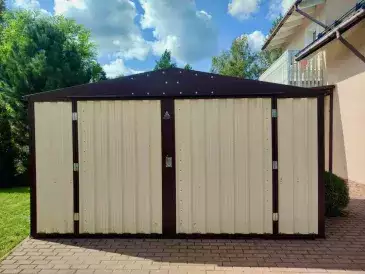 Гараж для мототехники в двойной расцветке в КП Гельвеция, Тульская область