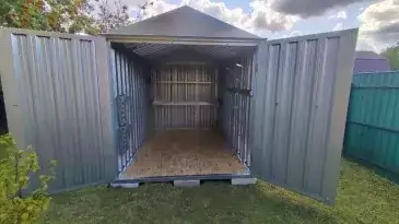 Хозблок для садовой техники и вещей в цинковом цвете в дер. Сумароково, Заокский р-н, Тульская обл.